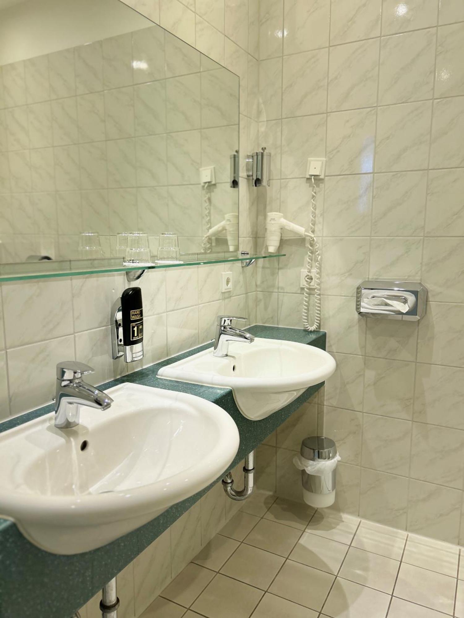 Sure Hotel By Best Western Wilhelmshaven City Вільгельмсгафен Екстер'єр фото